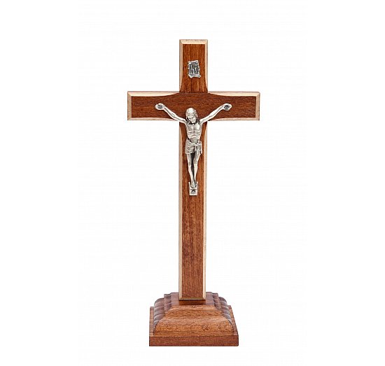 Krzyż drewniany z frezem jasny brąz