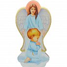 Anioł na drewnie z chłopcem